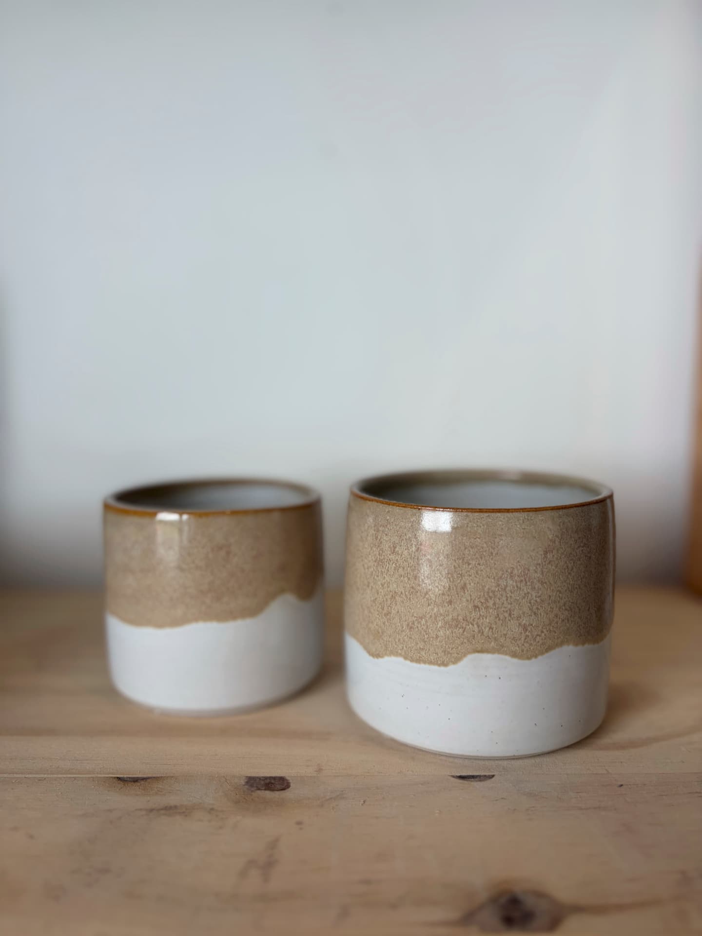 Mugs blancs en grès